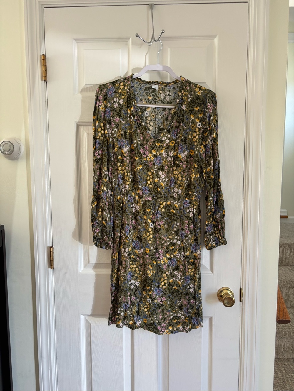 Old Navy Olive Green Floral V-Neck Long Sleeve Dress